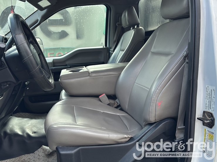 2016-ford-f150-image-27