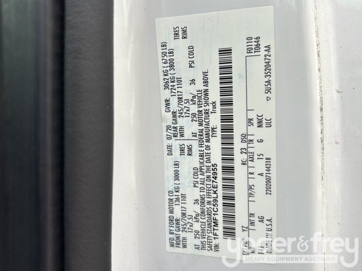 2020-ford-f150-image-40