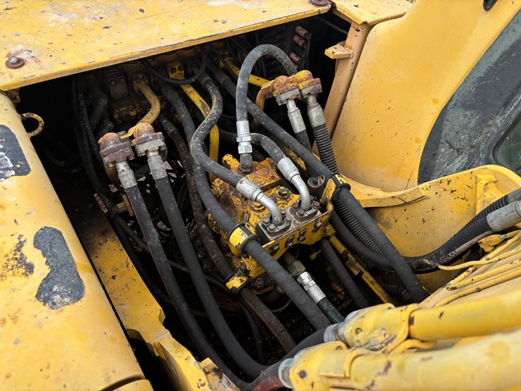 komatsu-pc200-lc-6-image-25