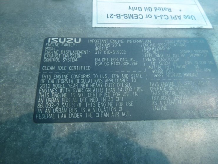 2013-isuzu-npr-image-17