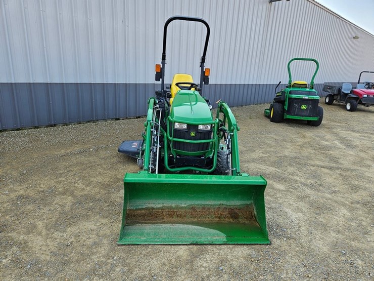 john-deere-1025r-image-8