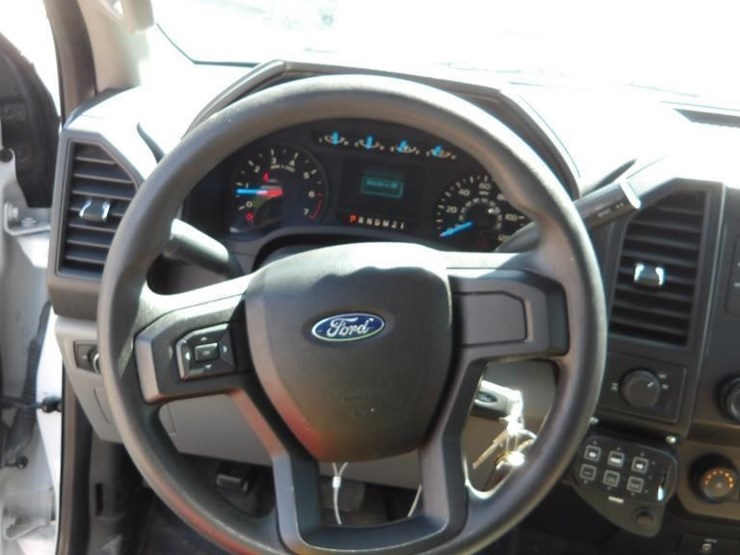 2017-ford-f150-image-13