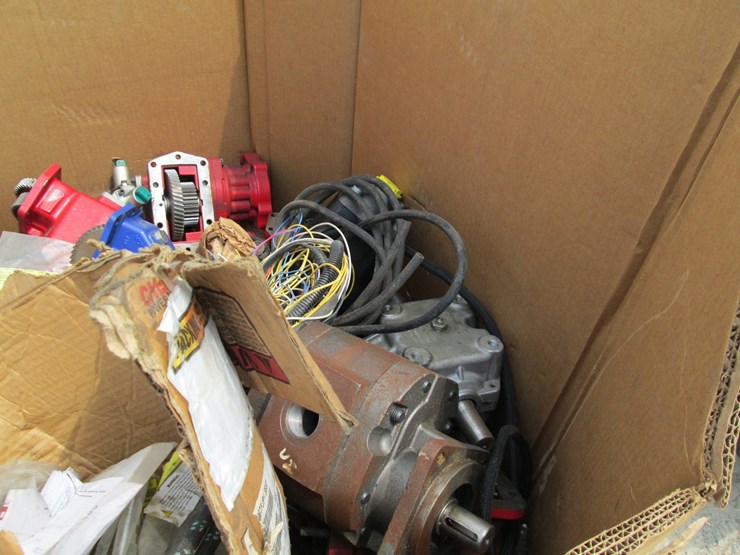 #53852-•-pallet-of-truck-pto's,-wire-&-other-truck-related-items-inv#53852-image-4