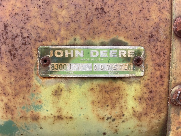 john-deere-8300-image-16