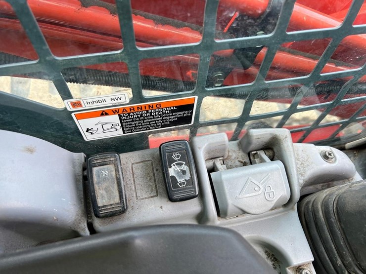 kubota-svl97-2-image-24