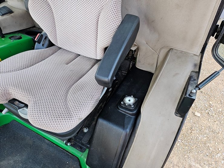 2015-john-deere-1575-image-32