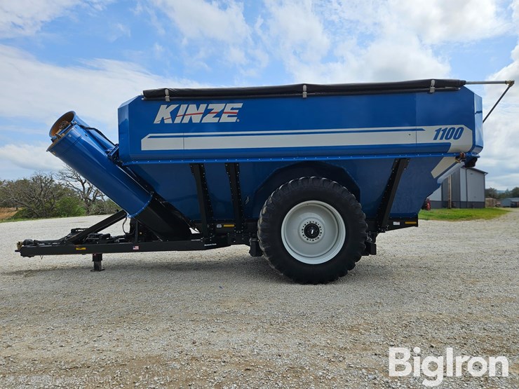 2014-kinze-1100-image-8