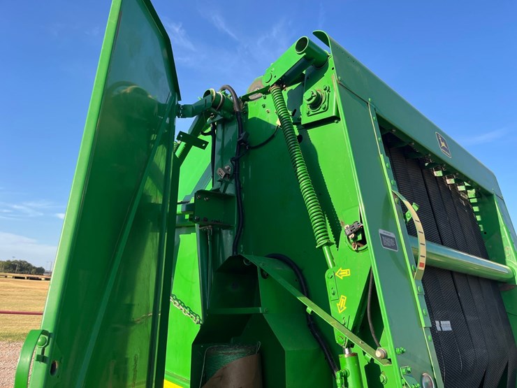 2001-john-deere-567-image-10