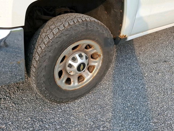 2015-chevrolet-2500-image-26