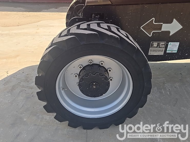 2015-jlg-860sj-image-12