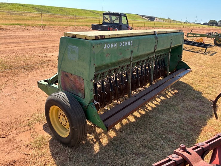 john-deere-8200-image-5