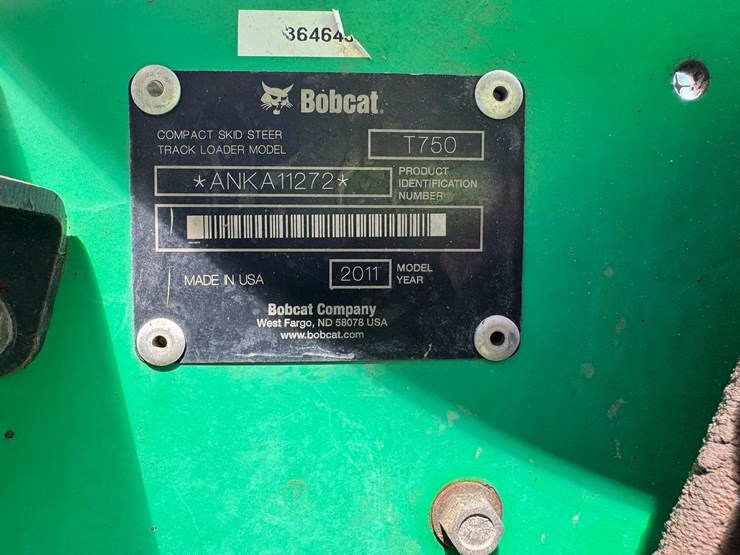 2011-bobcat-t750-image-29