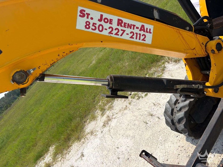 2019-jcb-8029cts-image-15