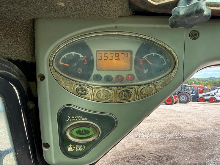 2012-bobcat-t180-image-24