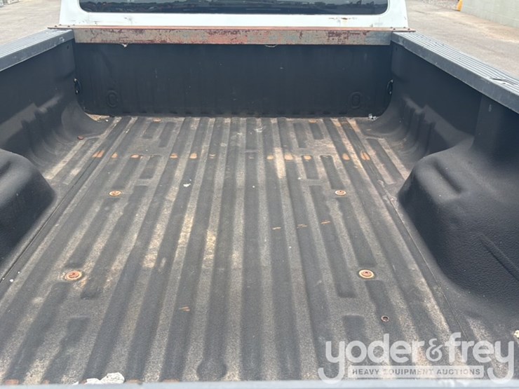 2010-ford-f350-image-23