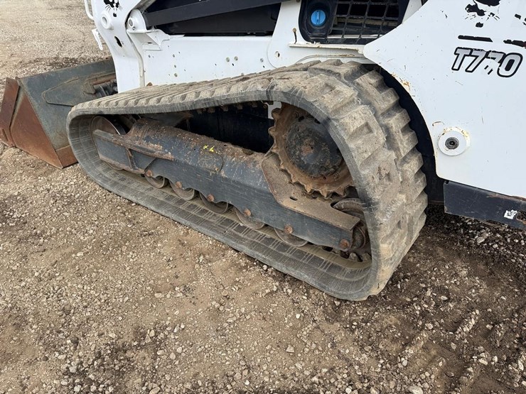 2018-bobcat-t770-image-16