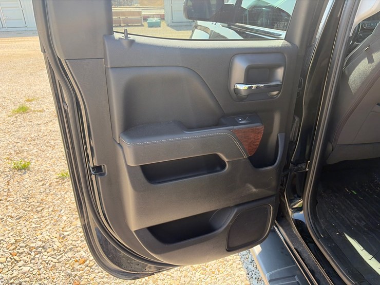 #102-•-2018-gmc-sierra-1500-4x4-image-13