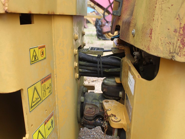 caterpillar-cb24-image-5