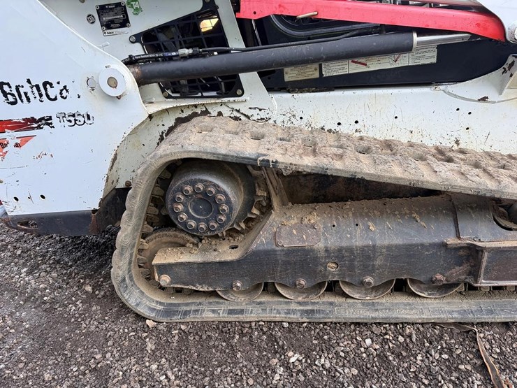 2015-bobcat-t550-image-14