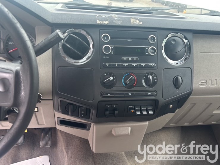 2010-ford-f350-image-37