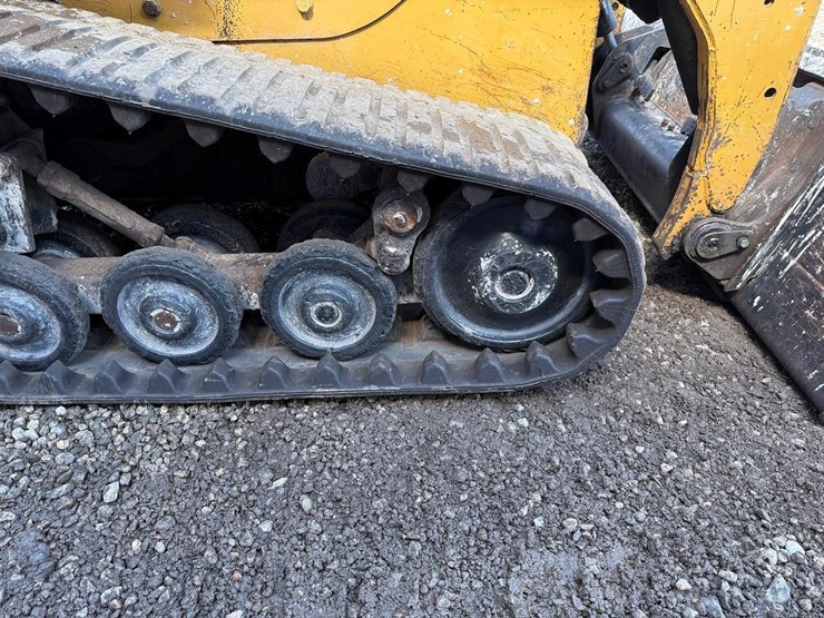 2002-caterpillar-257-image-15
