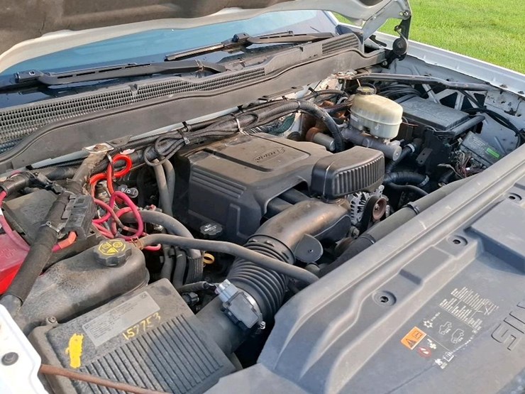 2015-chevrolet-2500-image-25
