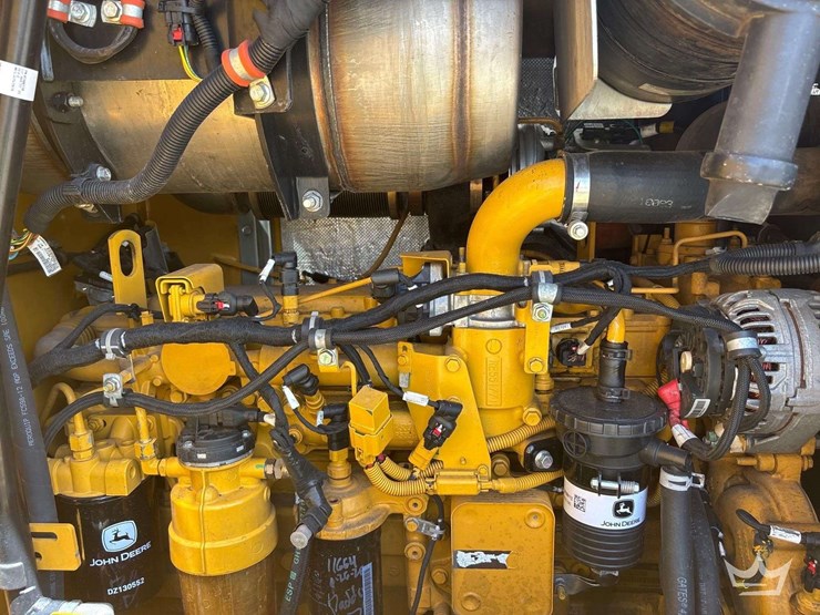 2019-deere-624l-image-8