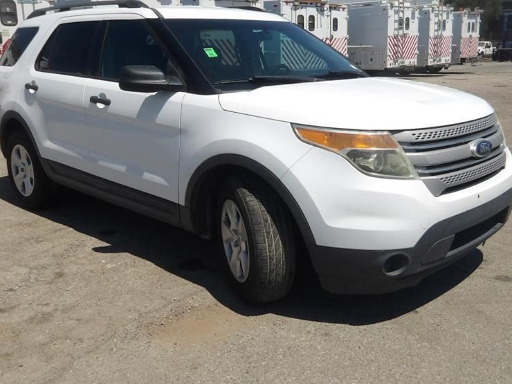 2014-ford-explorer-image-2