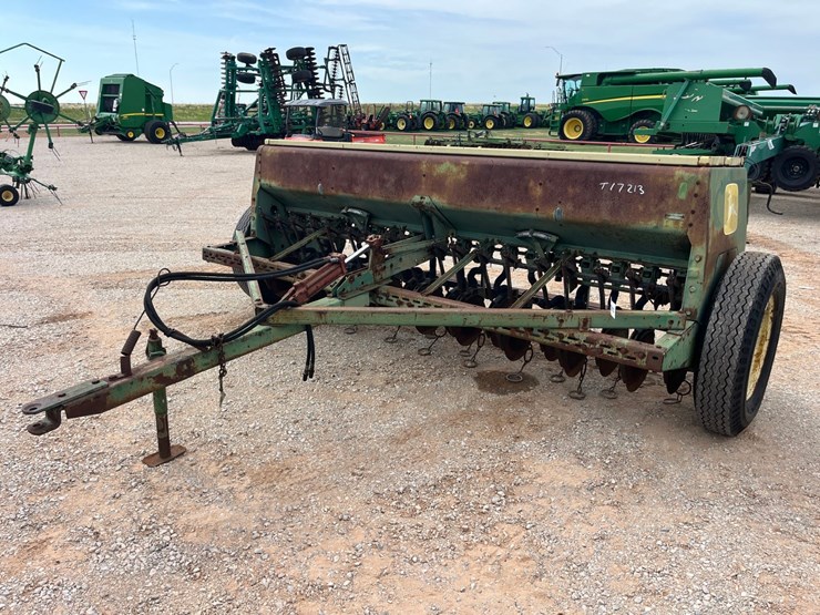 john-deere-8300-image-1