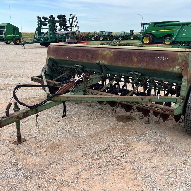 JOHN DEERE 8300