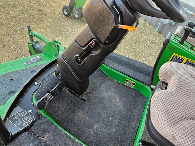 2015-john-deere-1575-image-26
