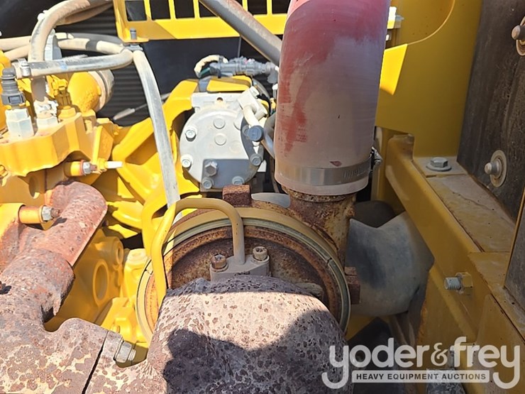 2019-caterpillar-336-image-62