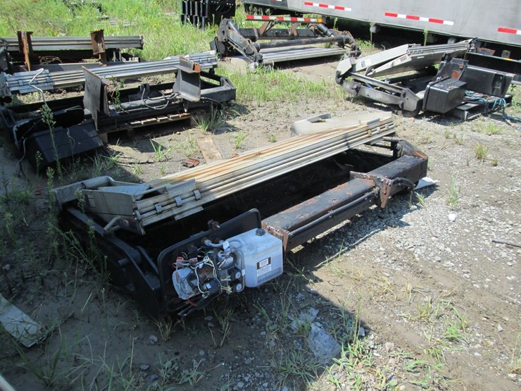 #53885-•-bucher-79"-lift-gate-inv#53885-image-2