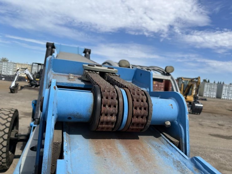 2008-genie-gth842-image-15