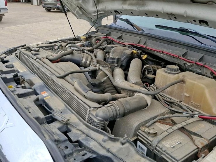 2011-ford-f550-image-19