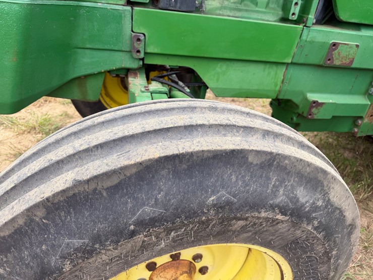 1997-john-deere-8300-image-8