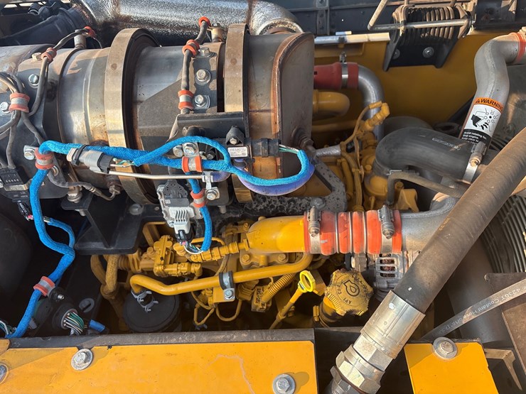 2022-deere-160g-lc-image-28