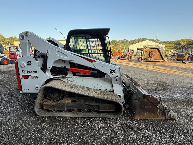2023-bobcat-t770-image-5