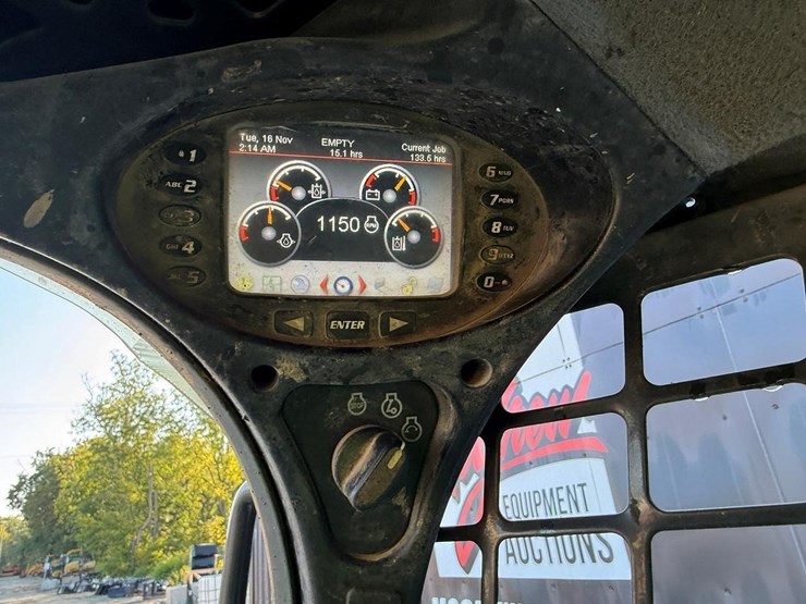 2015-bobcat-t550-image-23