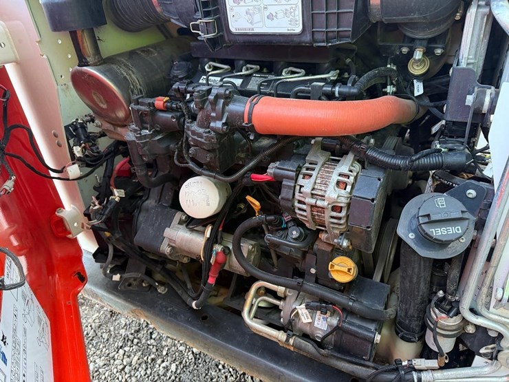 2023-bobcat-t595-image-16