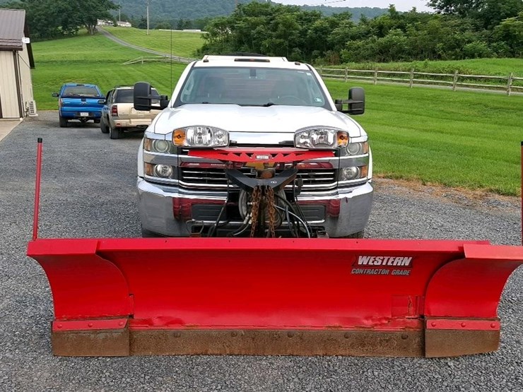2015-chevrolet-2500-image-8