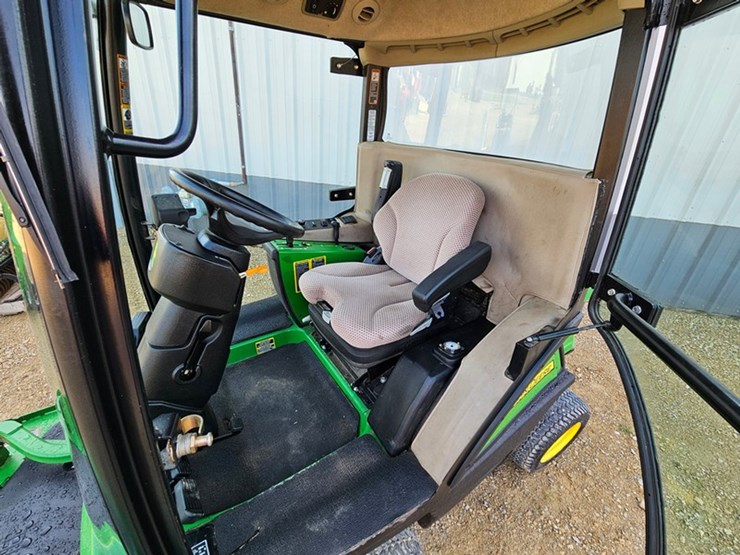 2015-john-deere-1575-image-25