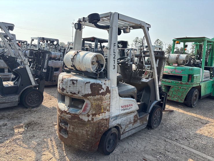 #2102-•-2015-nissan-cf50lp-forklift-image-3