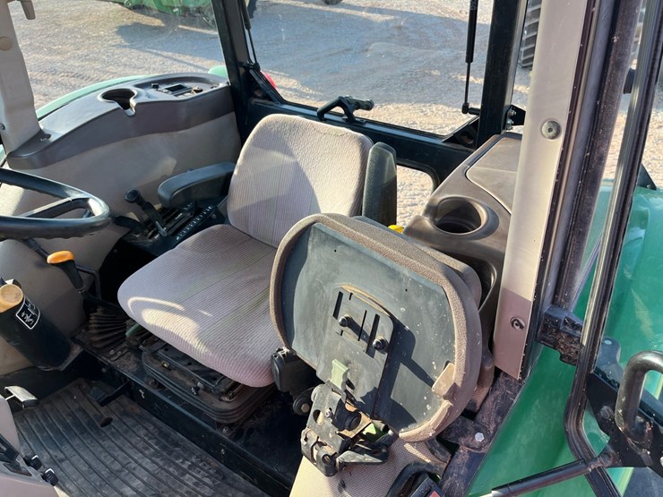 2009-john-deere-5101e-image-15