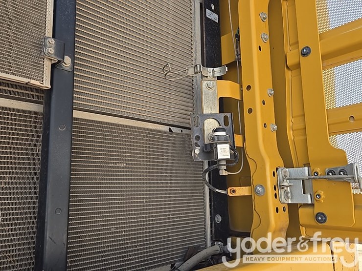 2019-caterpillar-336-image-37