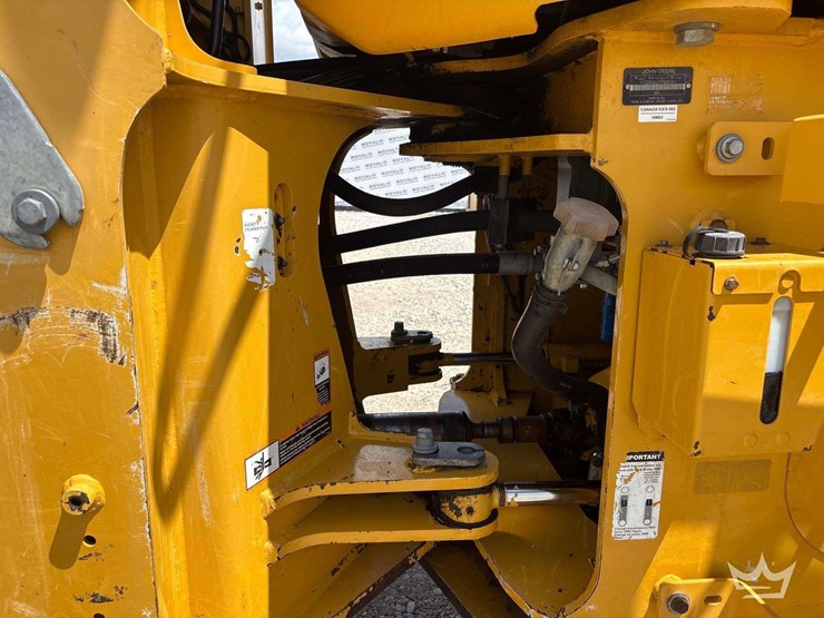 2019-deere-624l-image-27
