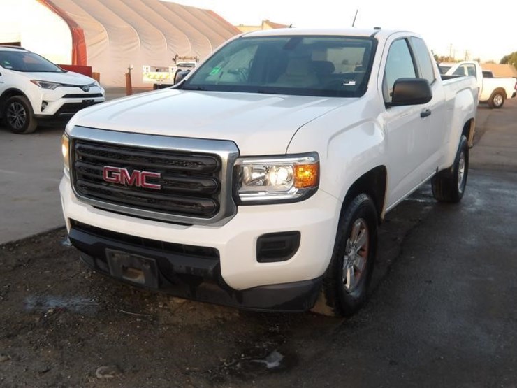 2016-gmc-canyon-image-1