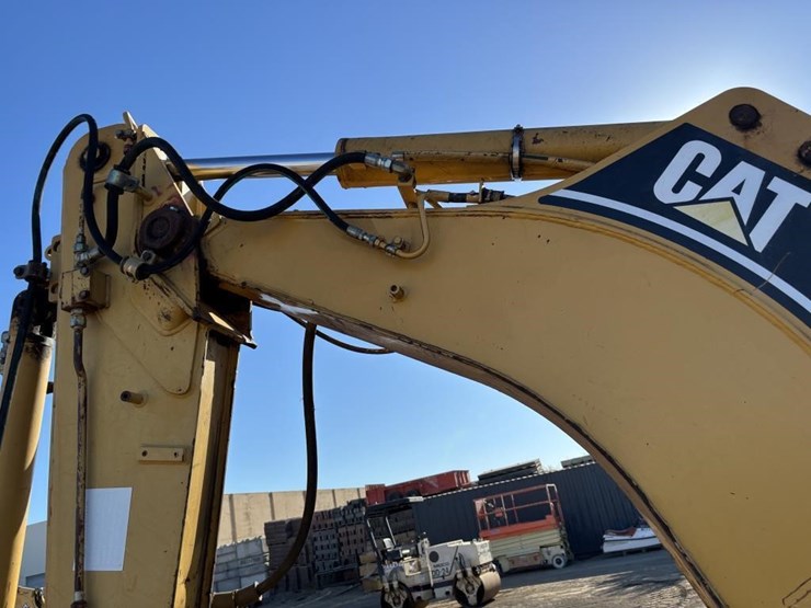 caterpillar-416c-image-25