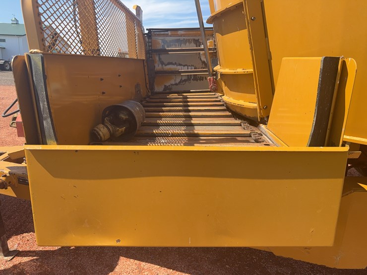 haybuster-bale-processor-image-10