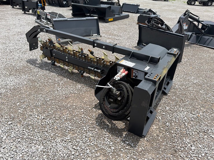 #20-•-rmt48a-48”-trencher-attach-image-4